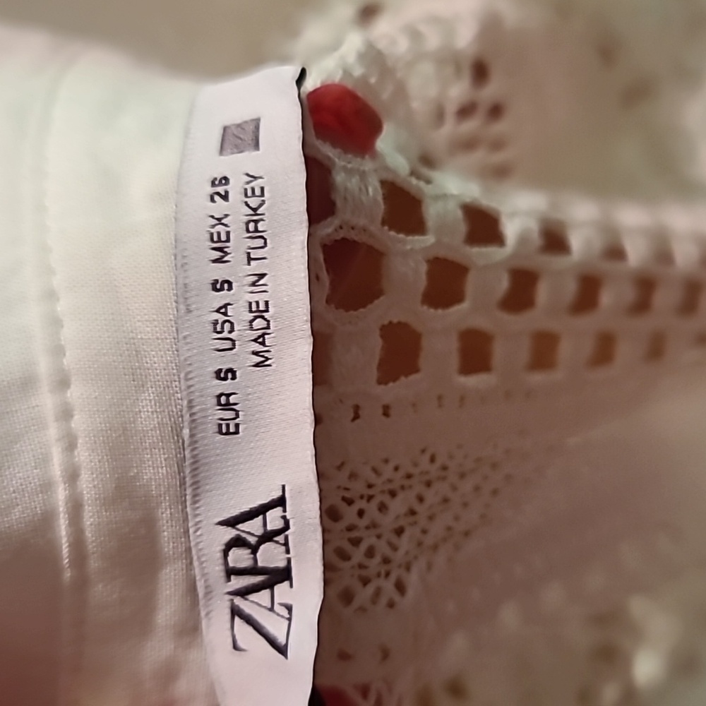 Zara Cream Crochet Sleeveless Button-Up Blouse - Picture 4 of 6